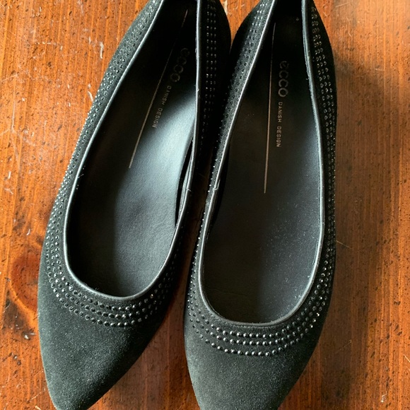 Ecco Shape Pointy Toe Ballet Flat with Crystals 40 - Picture 5 of 16
